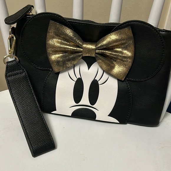 Disney Handbags - Disney Minnie Mouse large wristlet